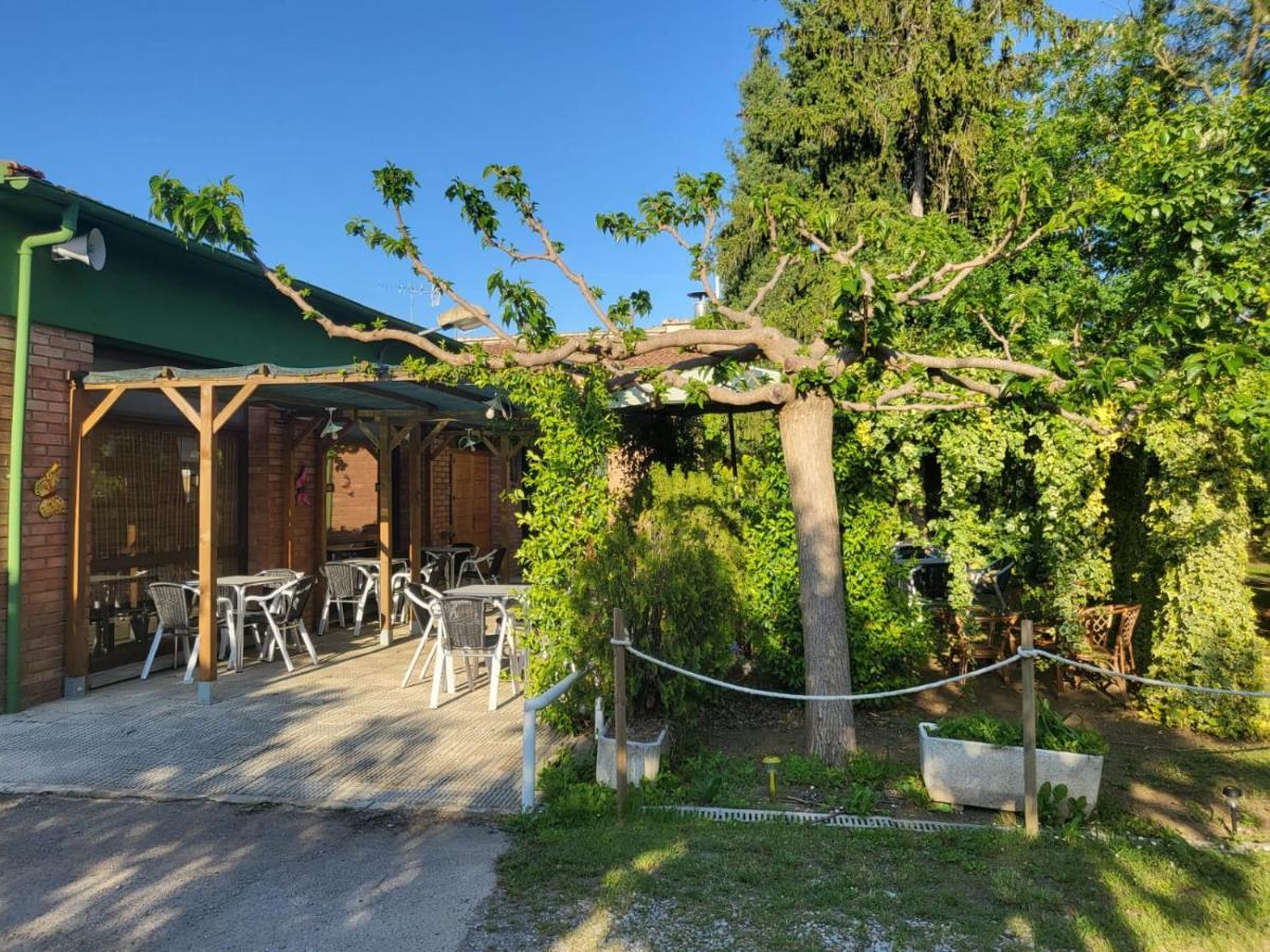 Alberg Restaurant Bellavista Санта-Пау Экстерьер фото